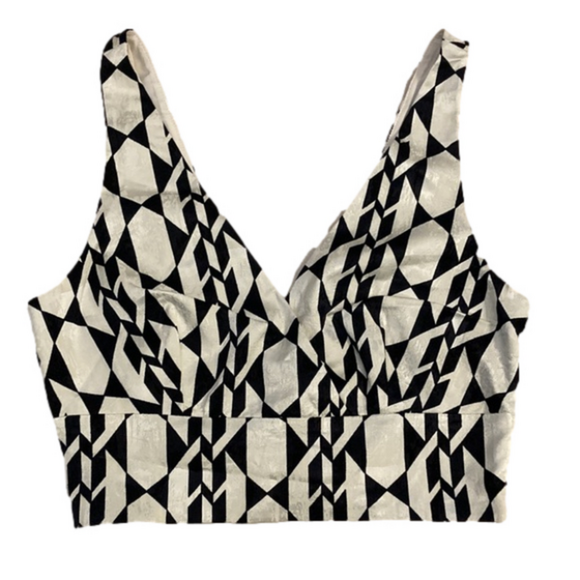 Lelis Crop Tank - Picture 1 of 15